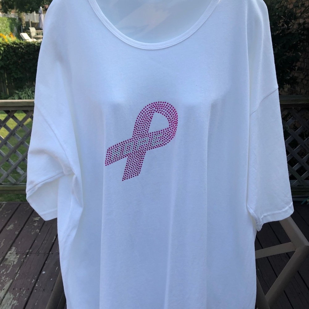 🎈White Anvil T-shirt w/Pink & Crystal Rhinestones